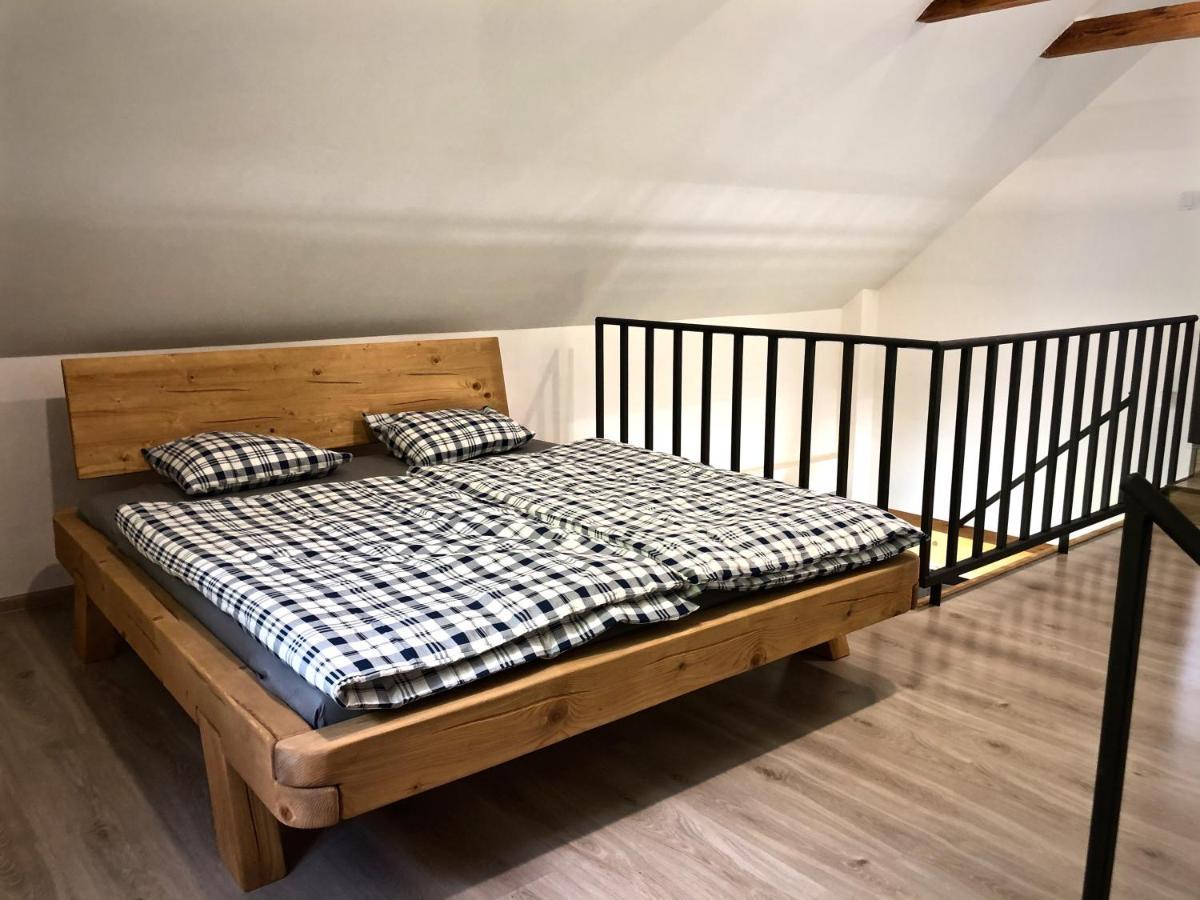Mezonetovy Apartman S Terasou Na Samote V Lese Vlkava Екстериор снимка